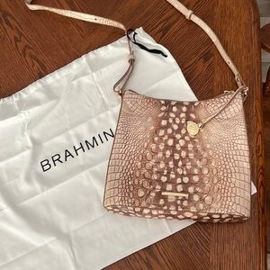 Brahmin Crossbody Purse. EUC